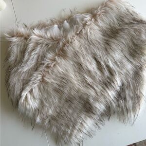 Faux Fur bridal Wrap in blush/nude